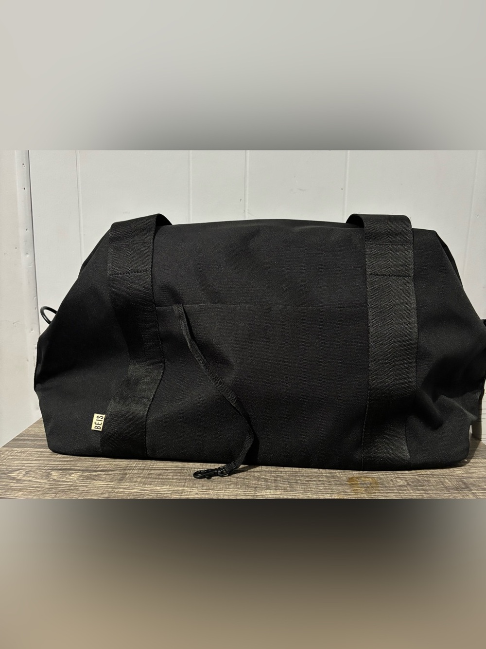 BEIS The BÉISics Duffle 
in Black